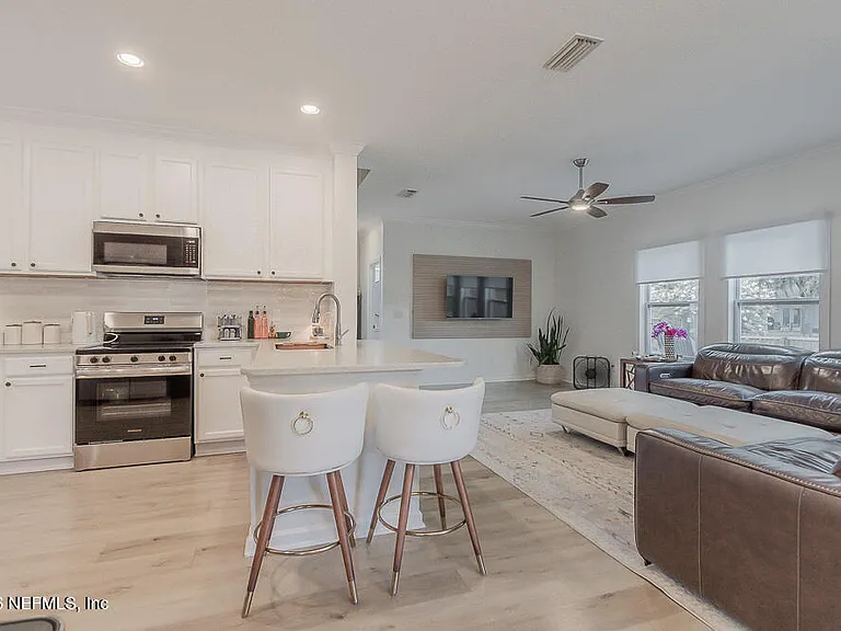1432 Greyfield Dr — Photo 12
