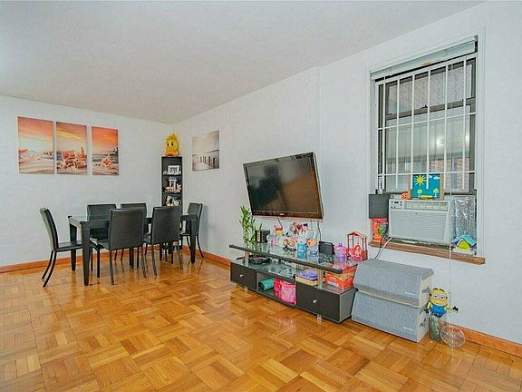 3rd image of 64-00 Saunders St #1L