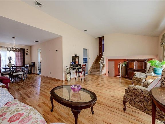 5th image of 3291 Wolfson Drive