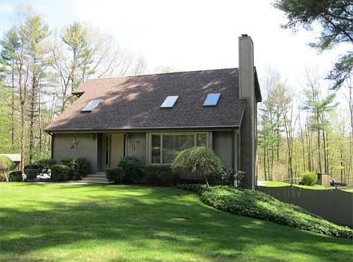 1st image of 165 Brentwood Dr #165