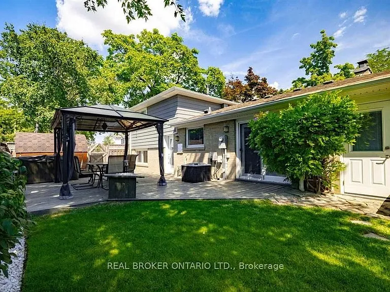 2 Core Cres — Photo 34
