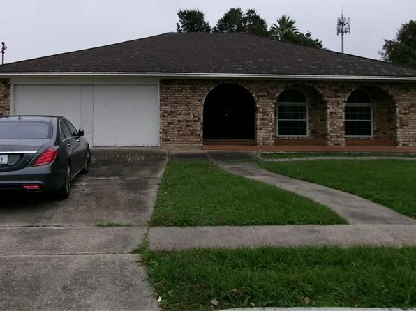 7101 E Hermes St, New Orleans, LA 70126