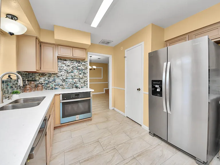 3935 Heathersage Dr — Photo 15