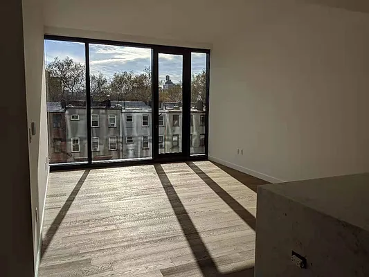 Rented by MaxInvest Real Estate, Inc. | media 34