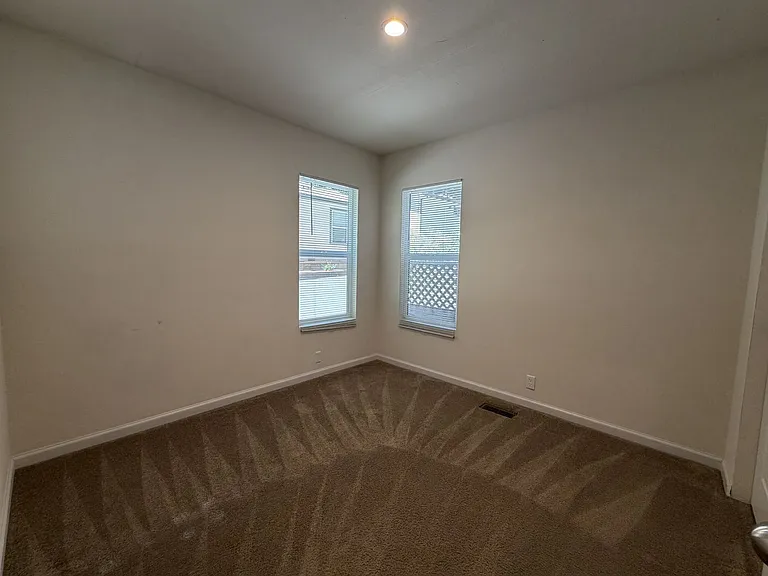 14860 River Rd — Photo 15