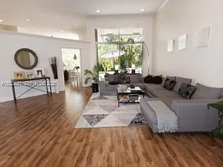 280 Landings Blvd — Photo 3