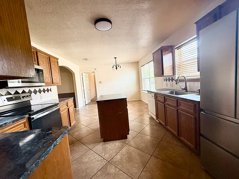 4006 Frigate Dr — Photo 15