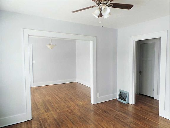 4th image of 1105 Whitcher Ave