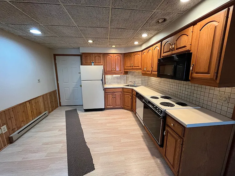 236 Thayer St — Photo 3