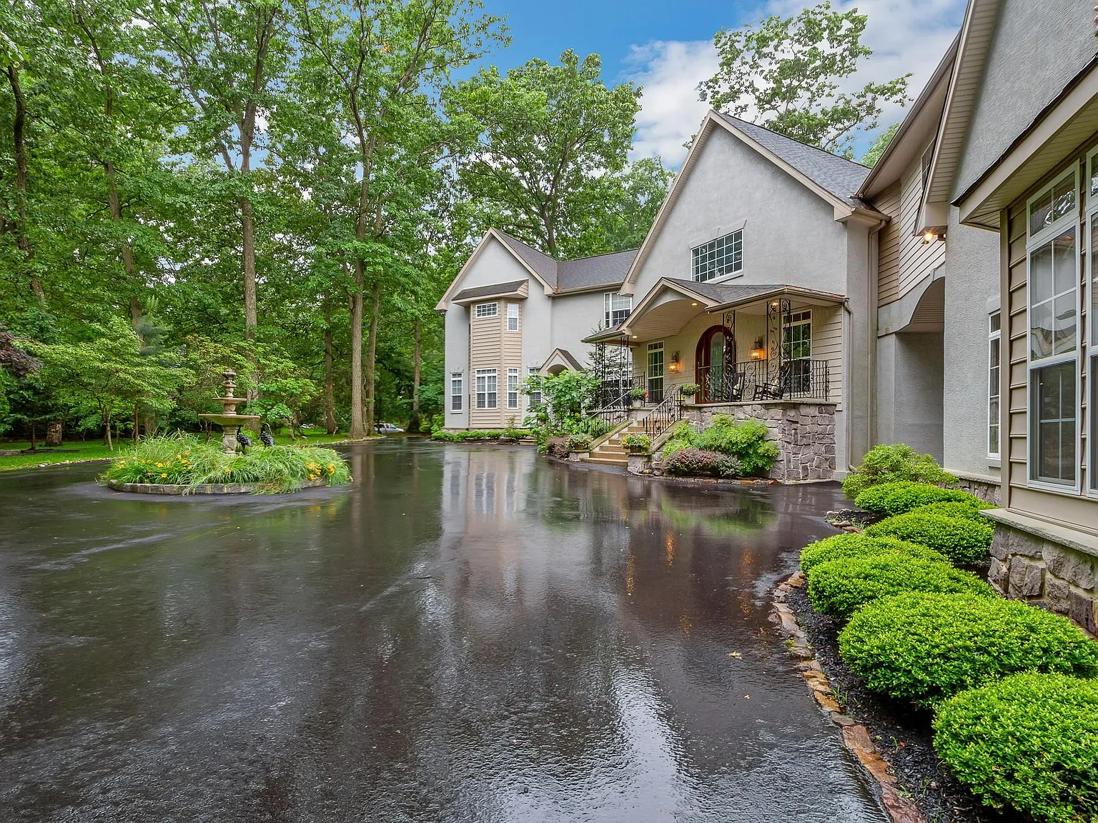 43 Deer Haven Dr — Photo 3