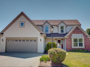 3634 Applewood Dr, Waukesha, WI 53189