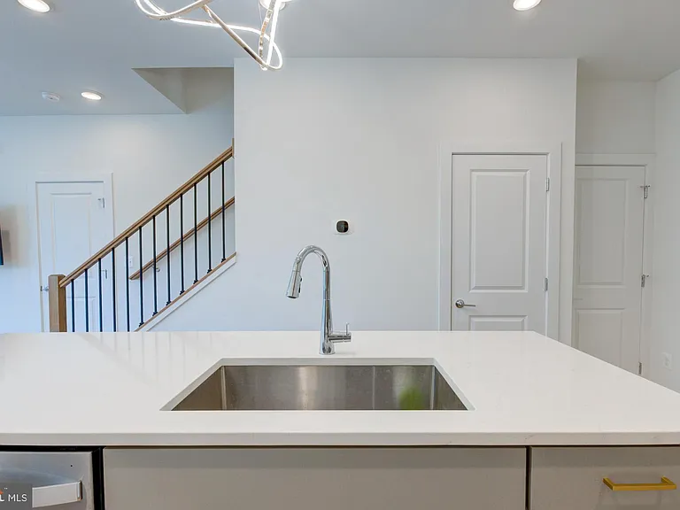 16108 Frederick Rd — Photo 10