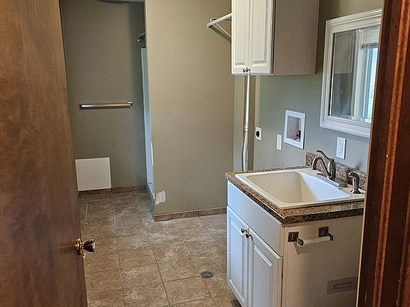 3rd image of 3162 N Prosser Ave