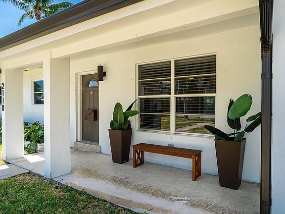 4th image of 2110 NE 52nd Court