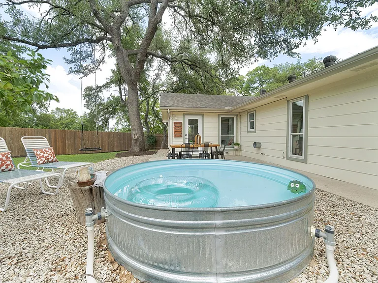 1406 Radam Cir — Photo 36