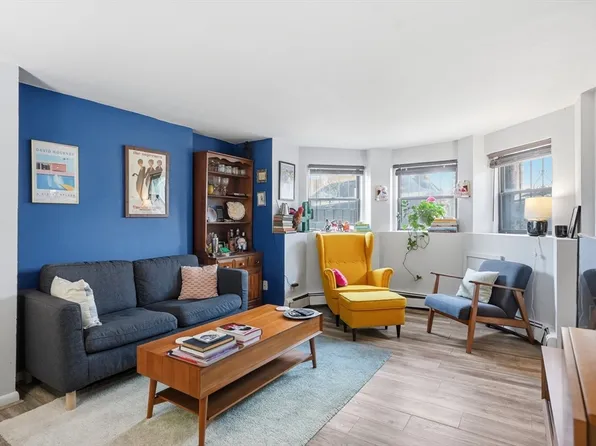26 Commonwealth Ter APT 1, Brighton, MA 02135