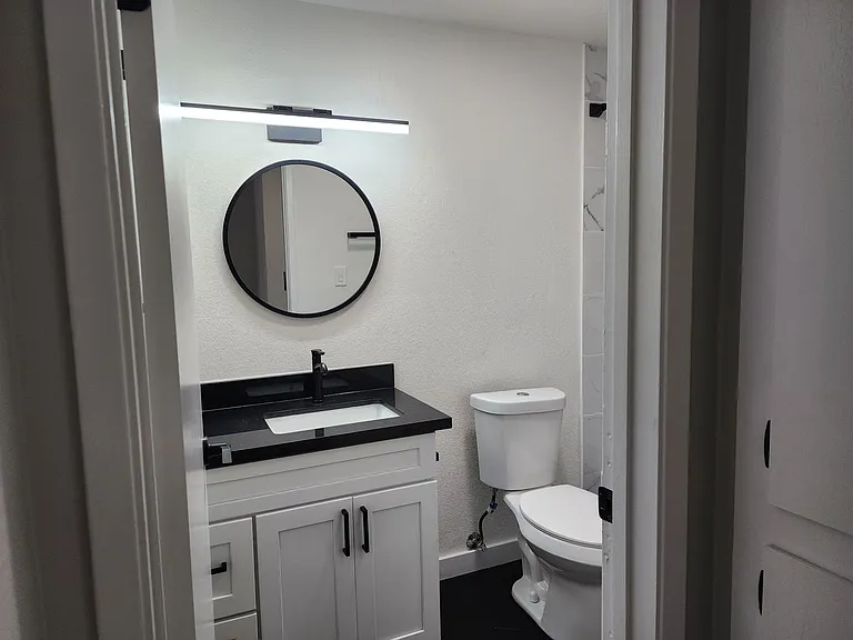 PARKWEST APARTMENTS — Photo 26
