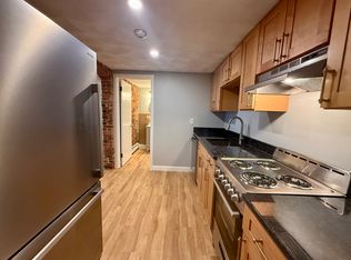 260 Hope St #2B, Providence, RI 02906