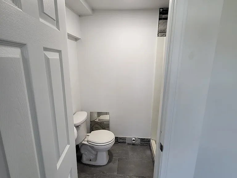 1629 Highland St #3 — Photo 8