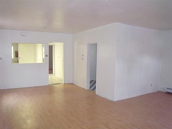 3rd image of 3326 N Opal Ave