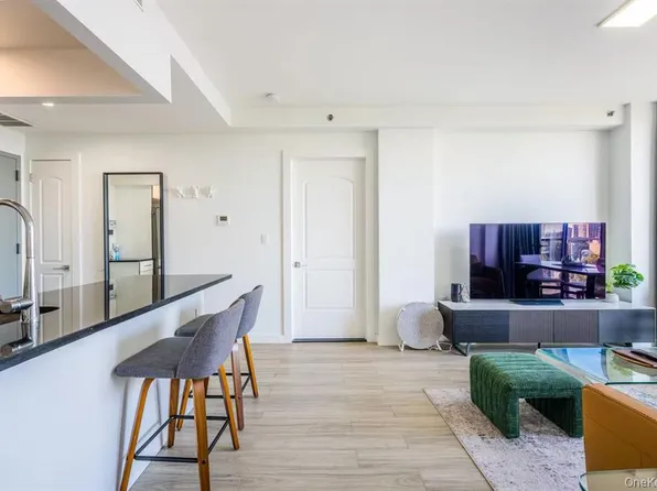 144-27 Sanford Avenue image 11 of 29