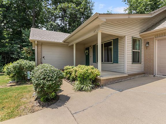 2nd image of 37 Shaded Oaks Dr