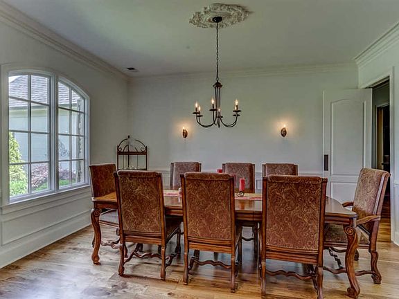 5th image of 1280 Bray Park Dr E