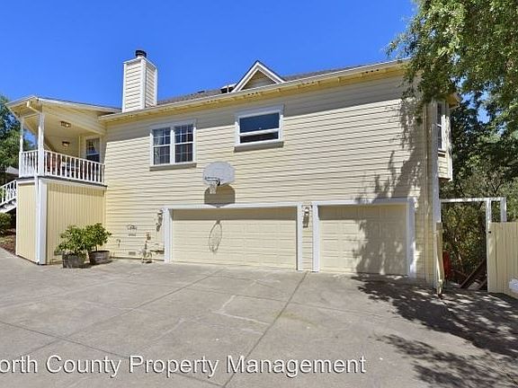 3rd image of 117 Oakbrook Ln