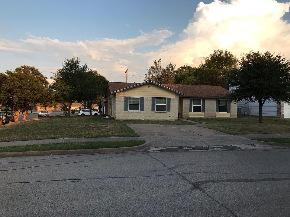 1st image of 2832 Ridgeview Ln