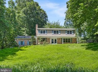 15 W Chapel Hill Dr, Newark, DE 19711