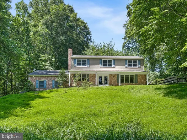 15 W Chapel Hill Dr, Newark, DE 19711