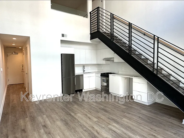 1460 Belmont St NW #301 — Photo 4