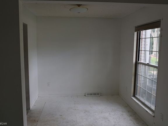 5th image of 2786 Mull Ave APT C