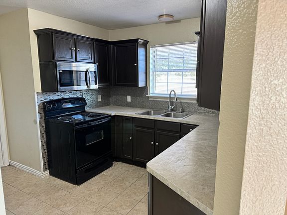 5th image of 1954 High Meadow Dr