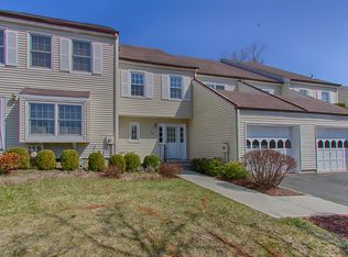 40 Essex Dr, Mendham, NJ