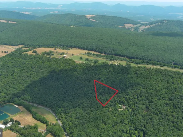 27 High Valley Way, Maysville, WV 26833