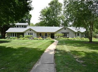 1308 S Pickwick Ave, Springfield, MO 65804