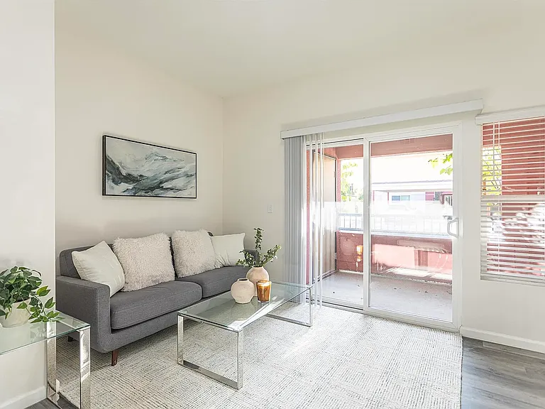 Orchard Park Apartment — Photo 5