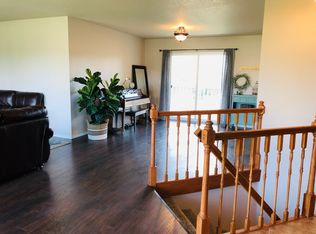 4541 Maple Ln, West Richland, WA 99353
