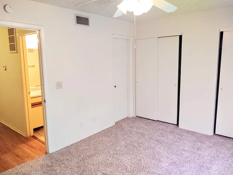 606 W Collins St — Photo 14