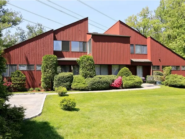 15 Pheasant Run, Scarsdale, NY 10583