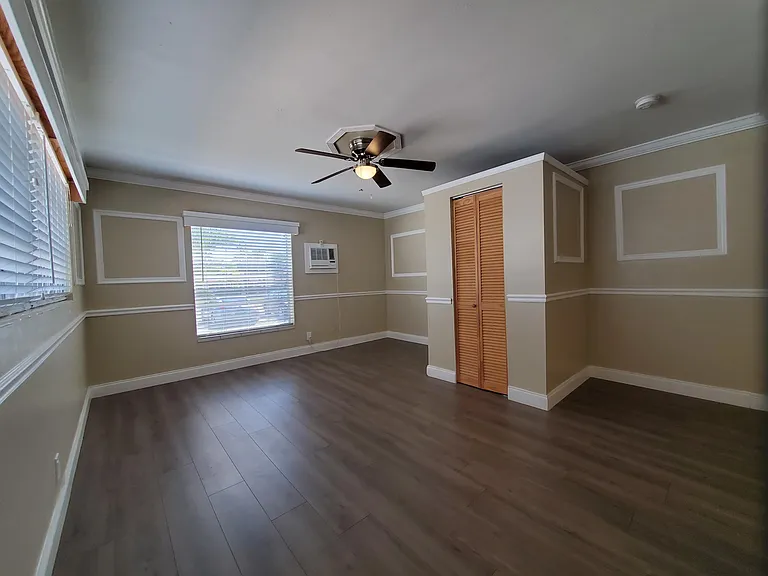 910 E Coast Ave #2 — Photo 5
