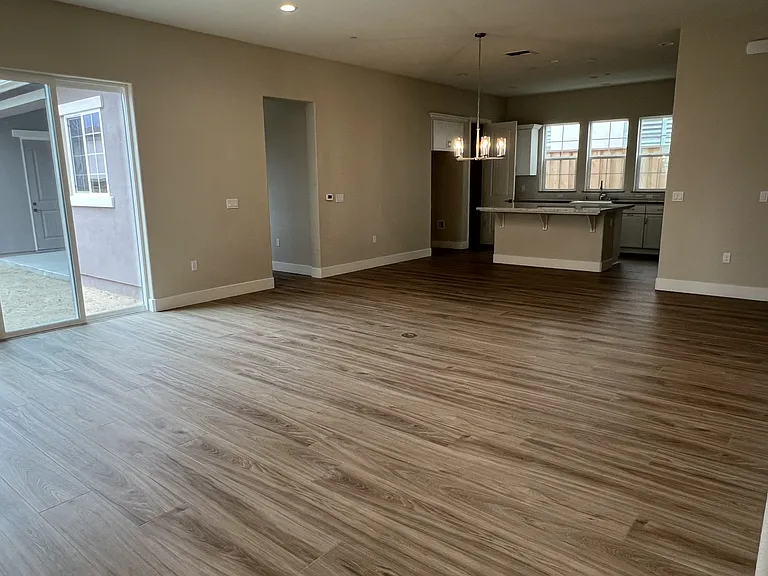 3068 El Capitan Dr — Photo 3