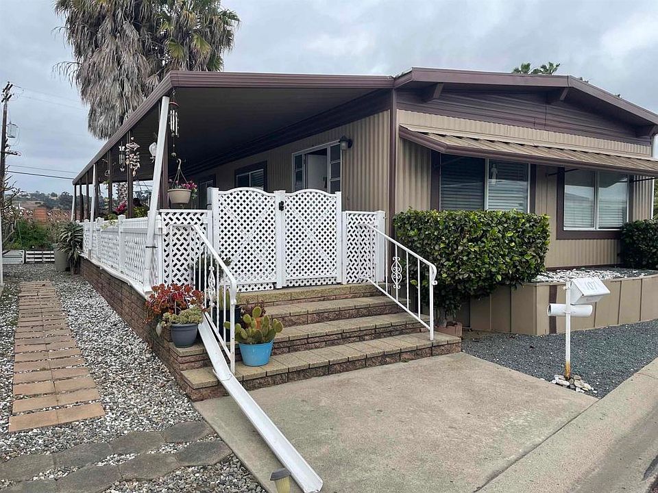 1st image of 107 Bahia Ln