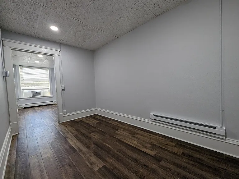 124 S 2nd St #204 — Photo 2