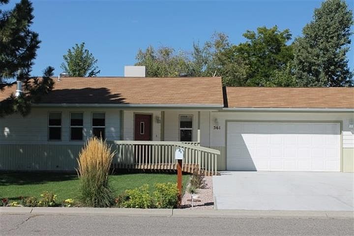 1st image of 561 Jaquette Ln