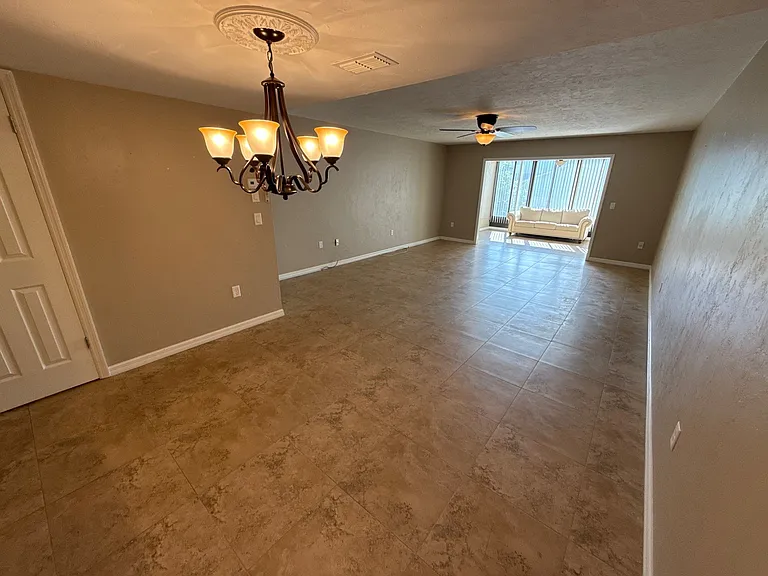 790 E Gilchrist Ct #2B — Photo 6