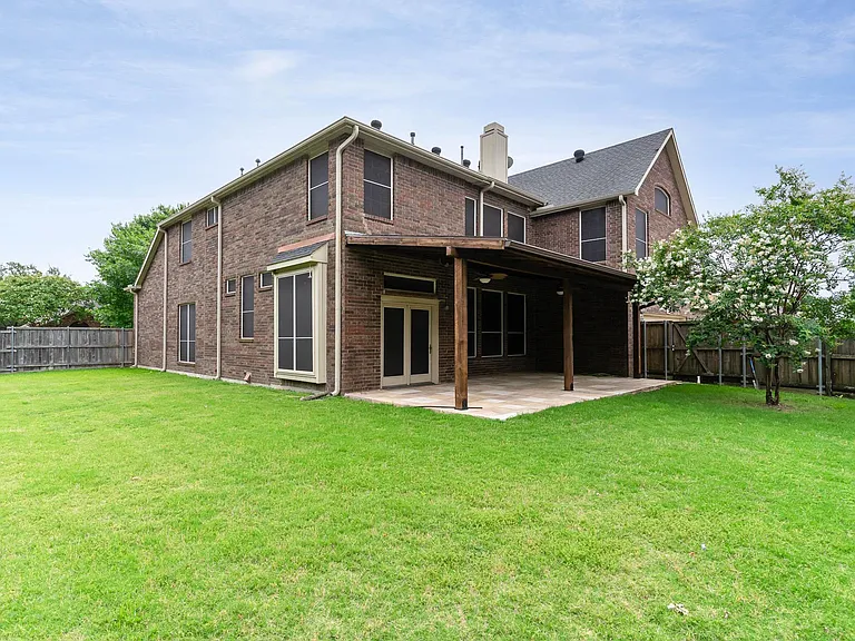 6009 Charleston Dr — Photo 24