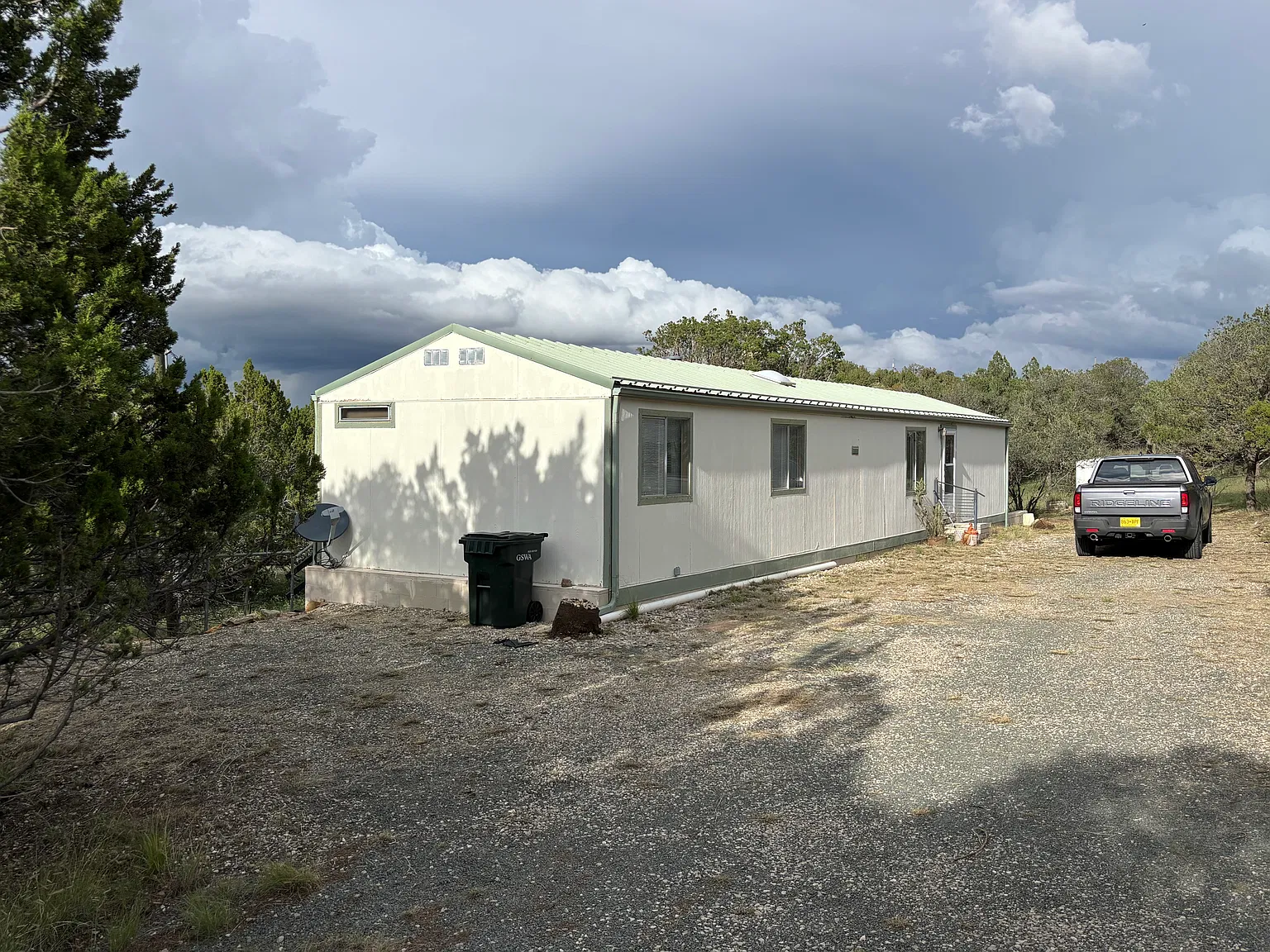 3 bed, 936 sqft, $1,549 — Photo 3