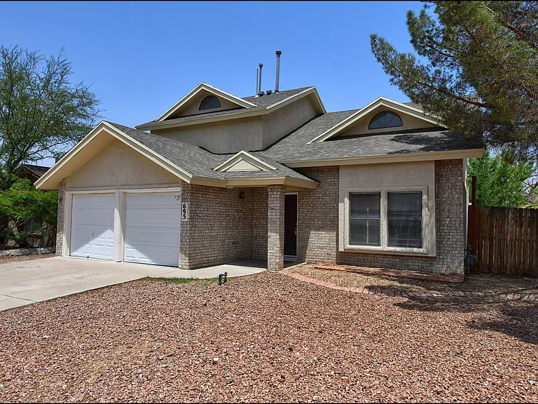 695 Bluff Canyon Cir — Photo 3